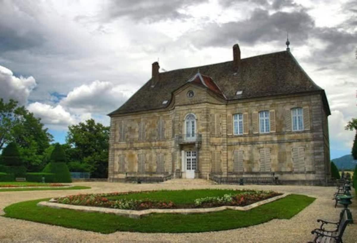 Gite 3 Etoiles "Entre Sources Et Riviere" Besancon Vaire-le-Grand Bagian luar foto